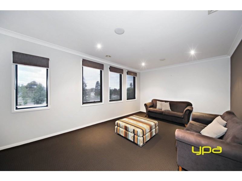 39 Cassan Way, Caroline Springs VIC 3023