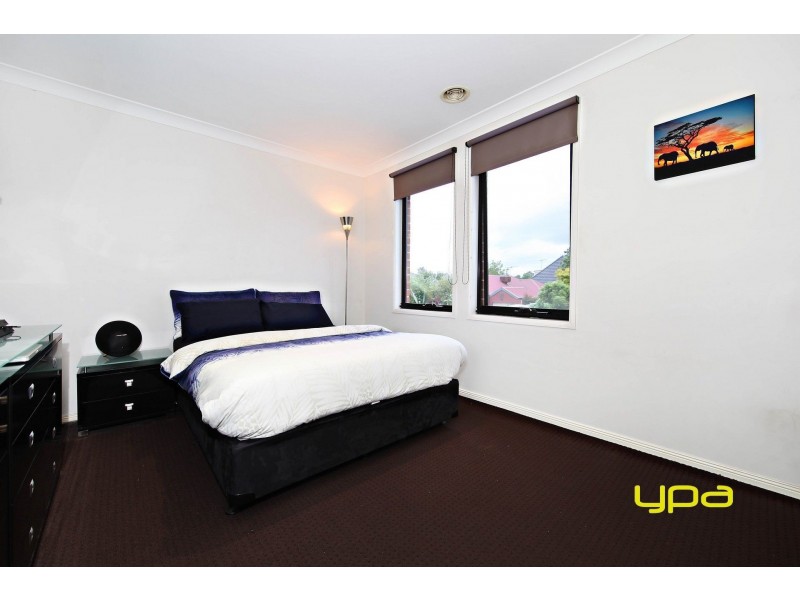 39 Cassan Way, Caroline Springs VIC 3023