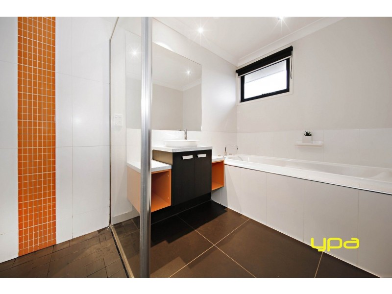 39 Cassan Way, Caroline Springs VIC 3023