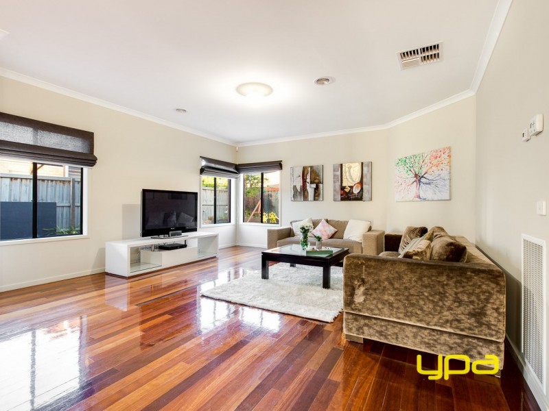 7 Coogee Drive, Taylors Hill VIC 3037