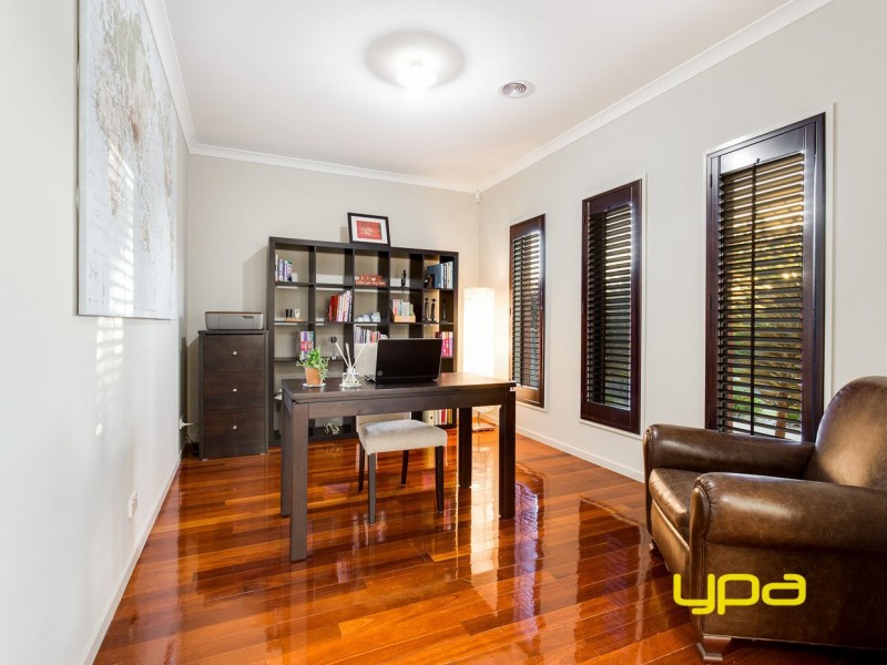 7 Coogee Drive, Taylors Hill VIC 3037