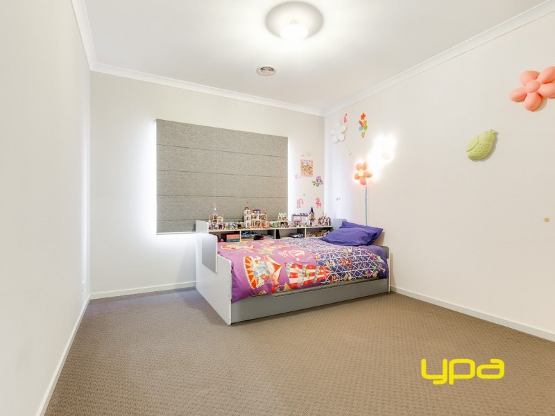 7 Coogee Drive, Taylors Hill VIC 3037