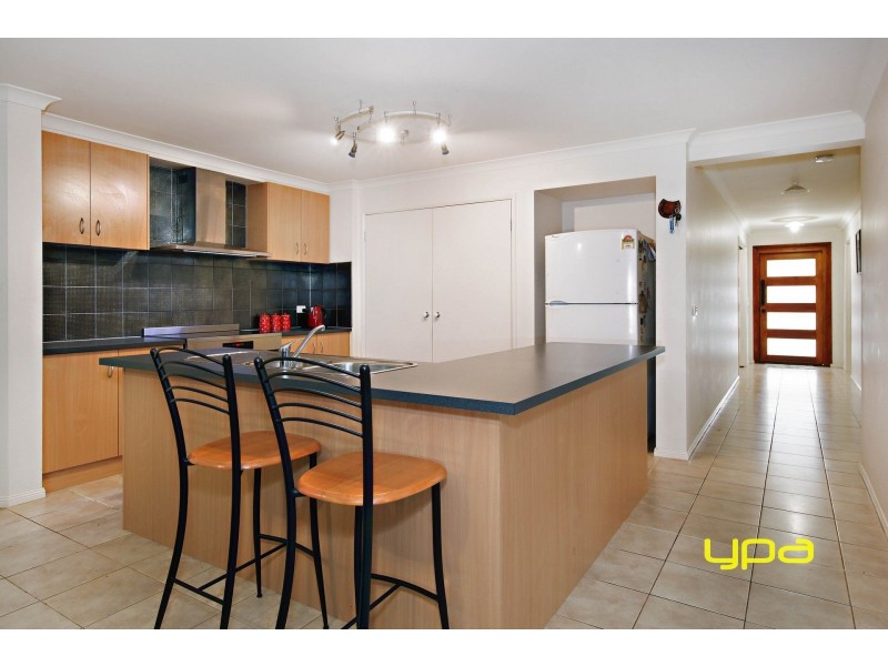 22 George Street, Taylors Hill VIC 3037