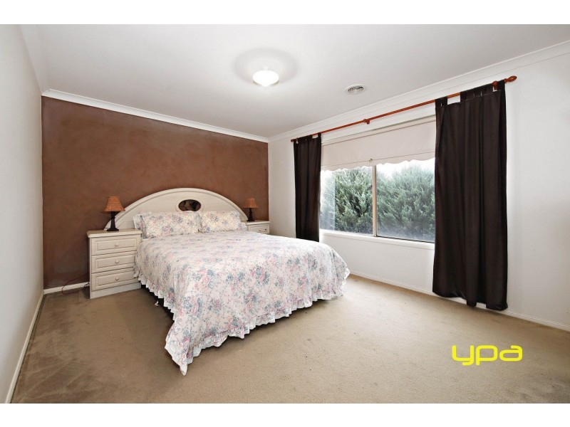 22 George Street, Taylors Hill VIC 3037