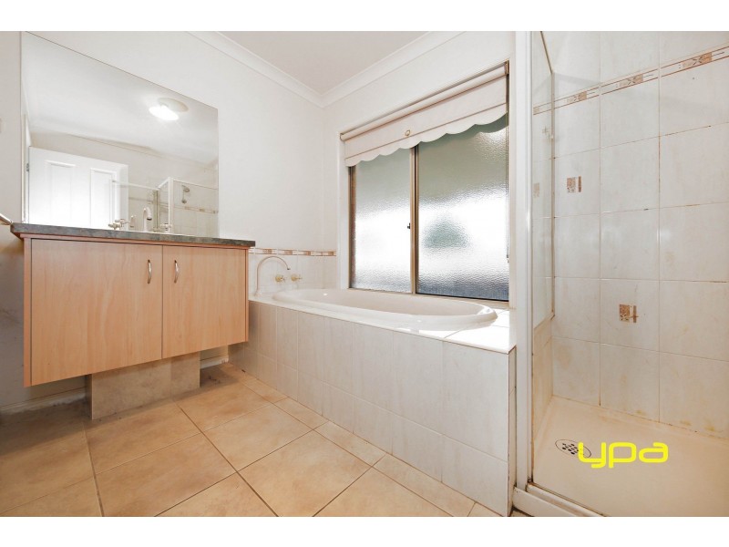 22 George Street, Taylors Hill VIC 3037