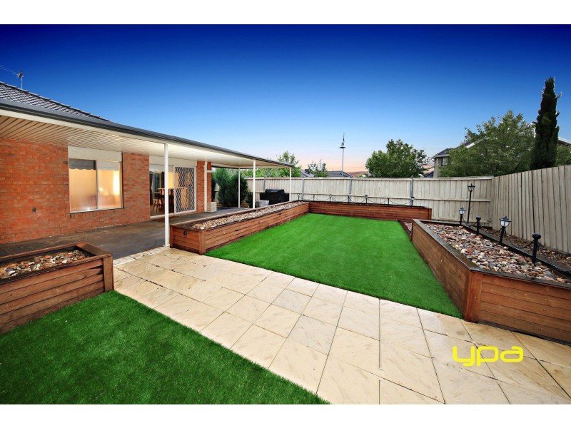 22 George Street, Taylors Hill VIC 3037