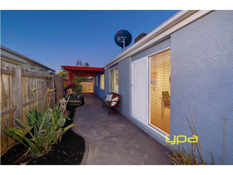 16 Timele Drive, Hillside VIC 3037