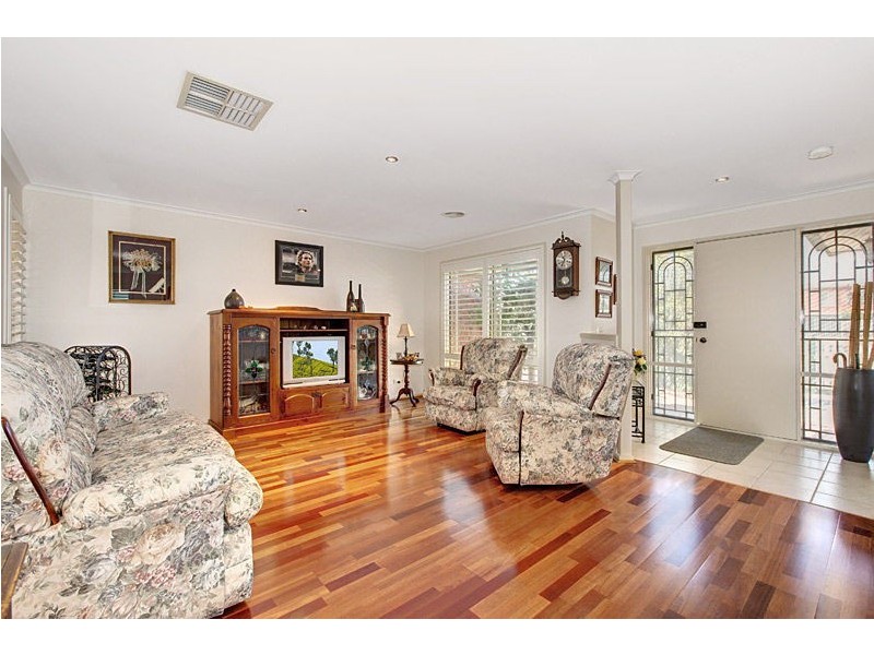 34 Hume Drive, Sydenham VIC 3037