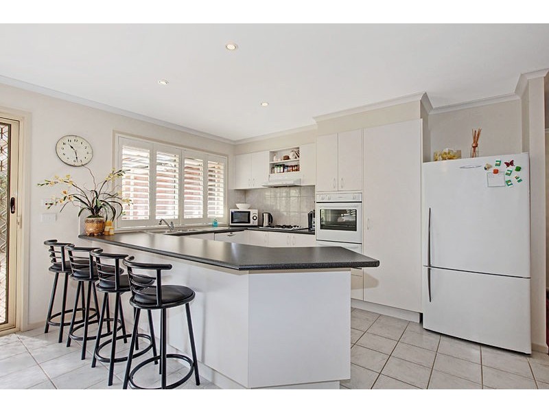 34 Hume Drive, Sydenham VIC 3037