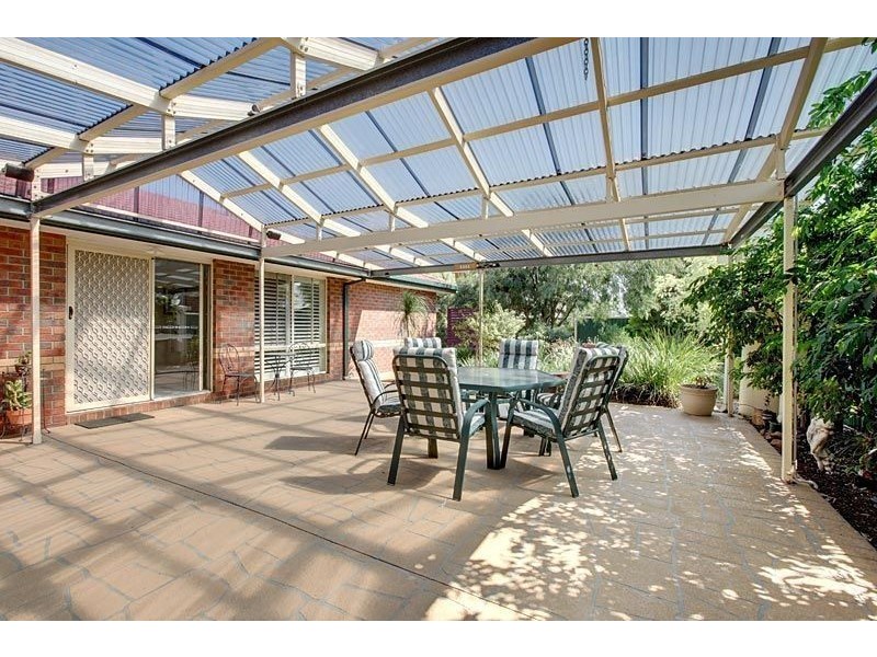 34 Hume Drive, Sydenham VIC 3037