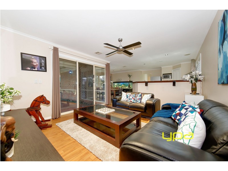 9 Honeysuckle Avenue, Hillside VIC 3037