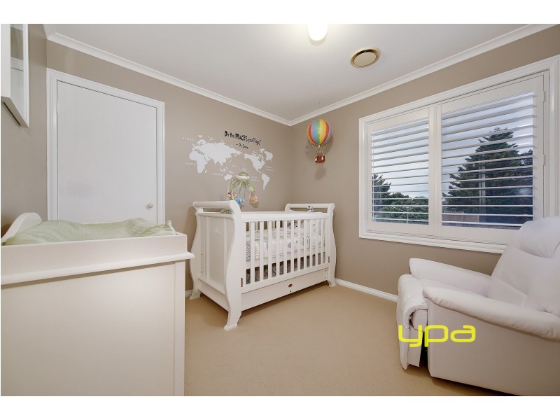 9 Honeysuckle Avenue, Hillside VIC 3037