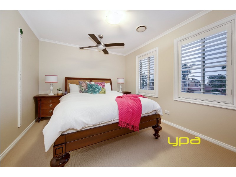 9 Honeysuckle Avenue, Hillside VIC 3037