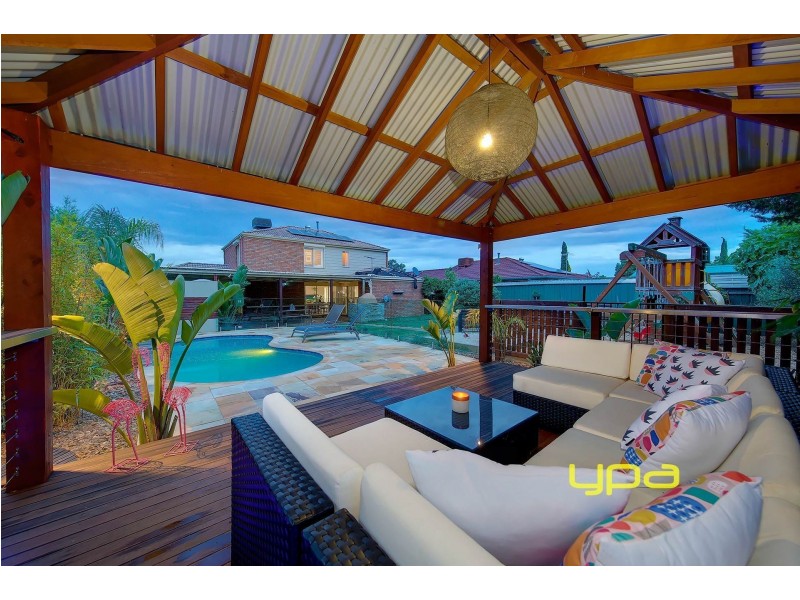 9 Honeysuckle Avenue, Hillside VIC 3037