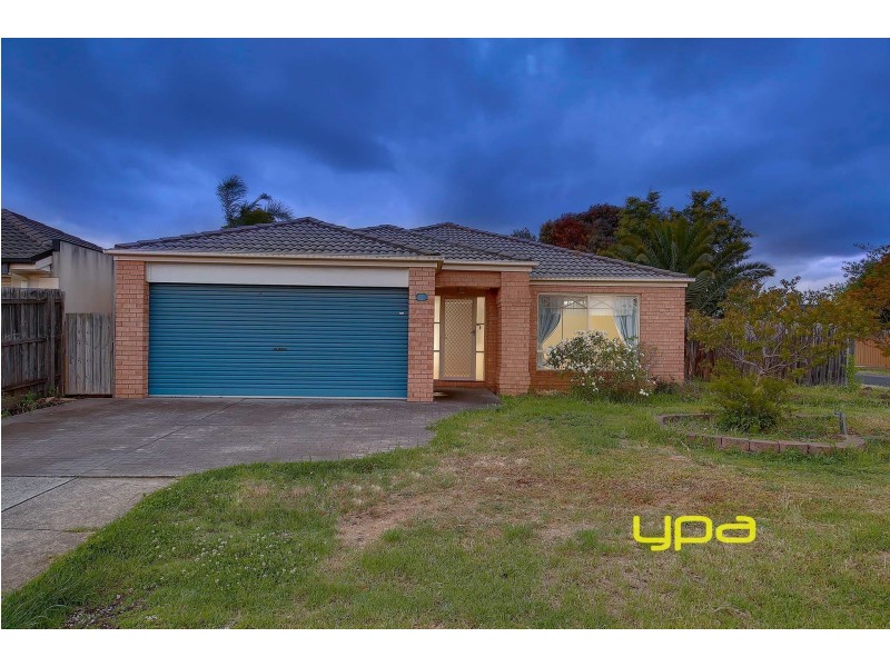 11 Ozzimo Drive, Hillside VIC 3037