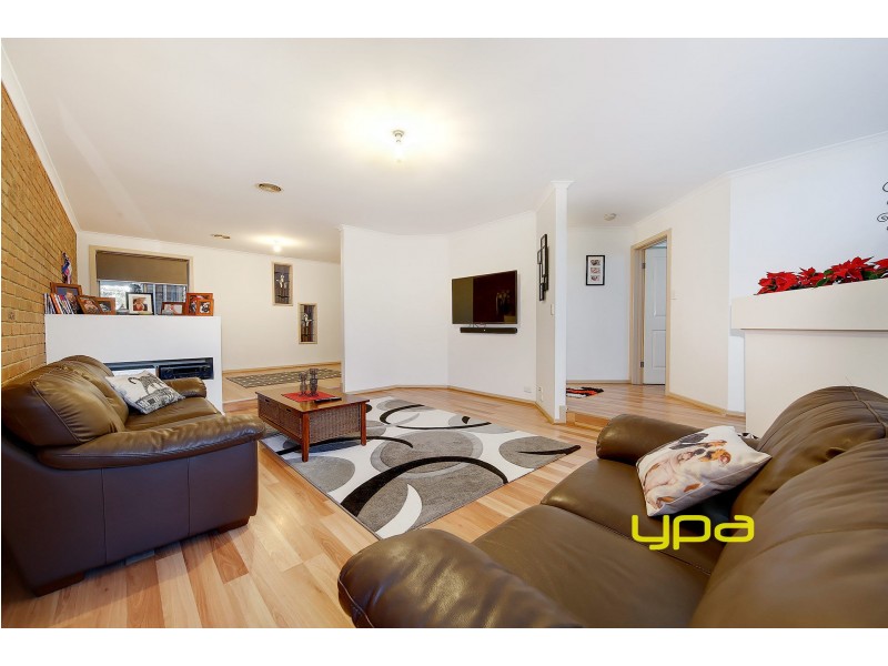 23 Eagle Terrace, Taylors Lakes VIC 3038