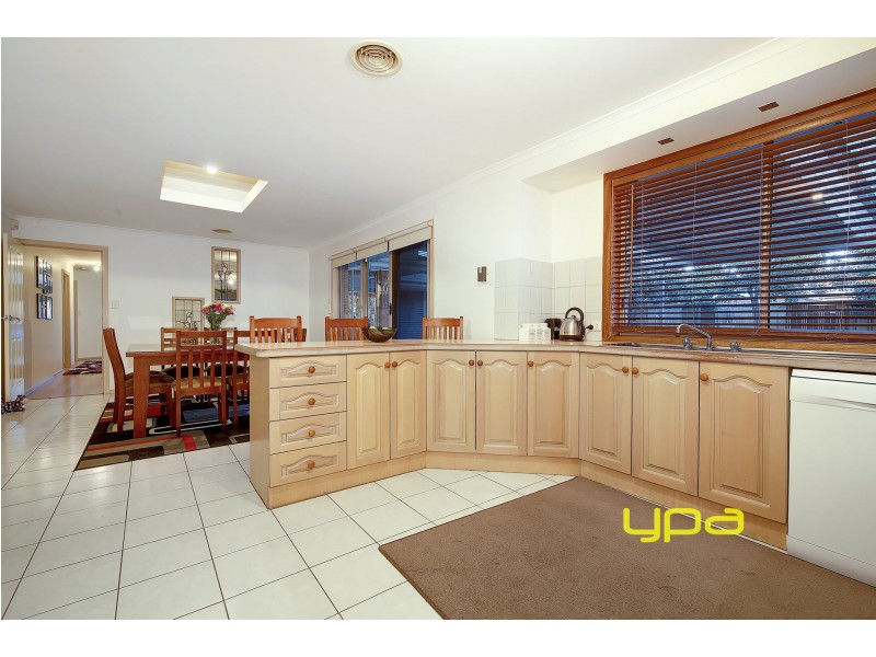 23 Eagle Terrace, Taylors Lakes VIC 3038