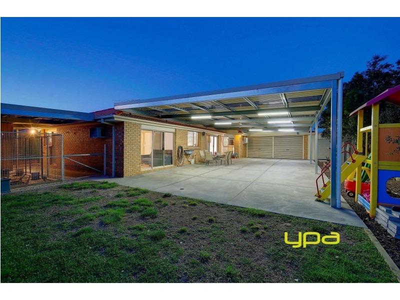 23 Eagle Terrace, Taylors Lakes VIC 3038