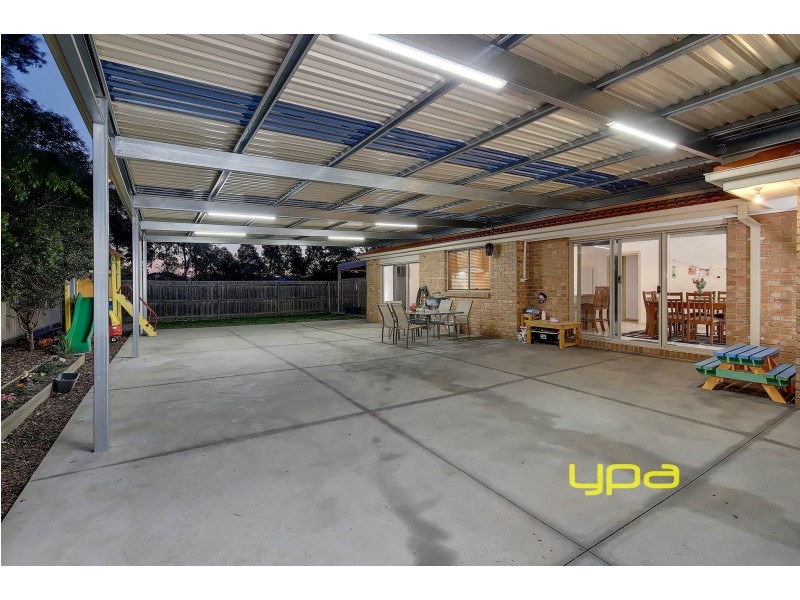 23 Eagle Terrace, Taylors Lakes VIC 3038