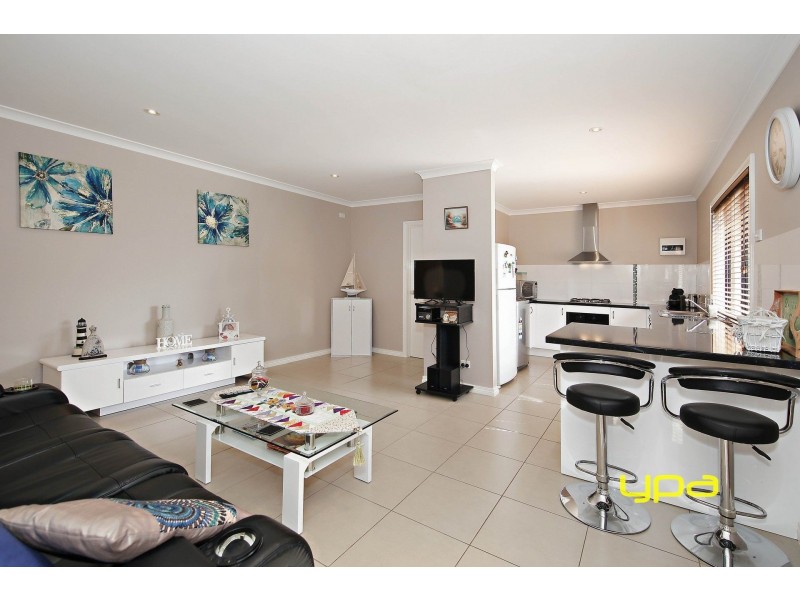 4 Rubicon Avenue, Taylors Hill VIC 3037