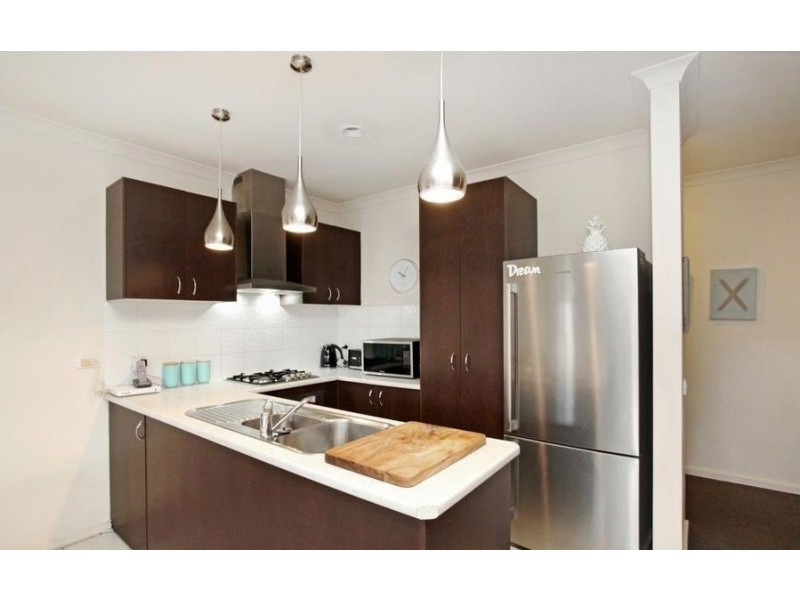 8 Sarkis Mews, Hillside VIC 3037