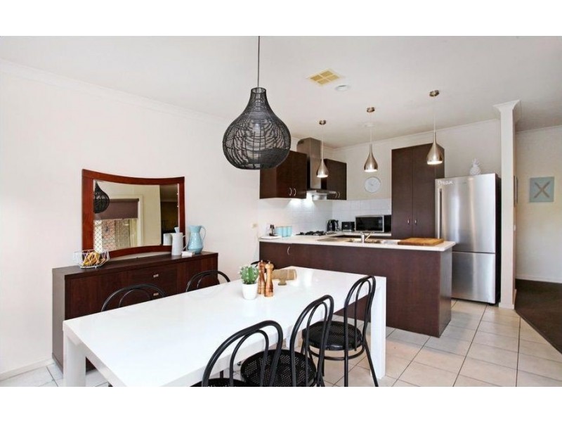 8 Sarkis Mews, Hillside VIC 3037