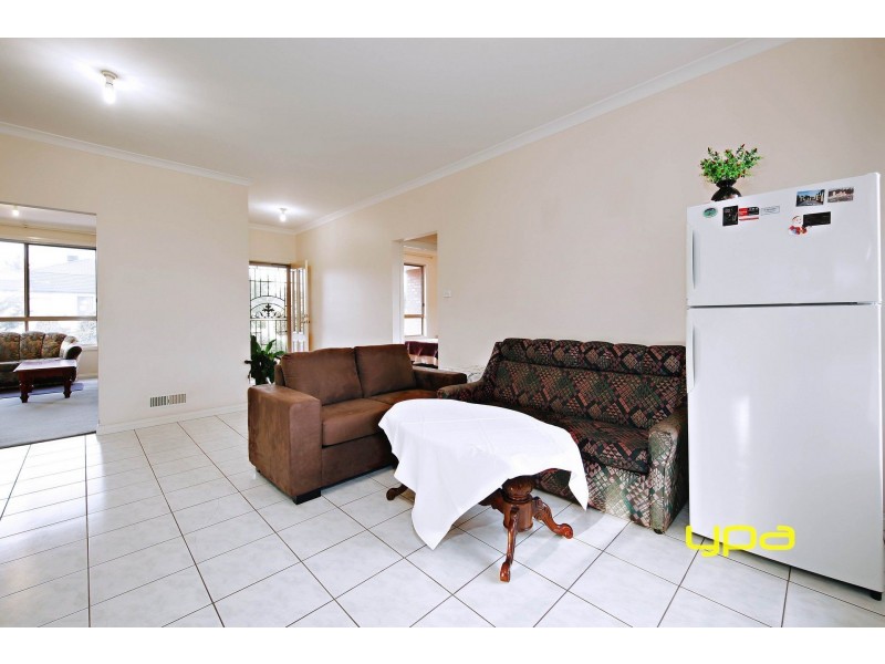 44 Nicholson Terrace, Taylors Hill VIC 3037