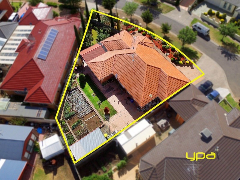 44 Nicholson Terrace, Taylors Hill VIC 3037