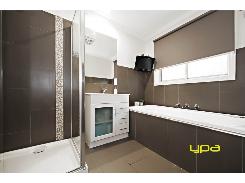 2 Yellow Gum Road, Delahey VIC 3037