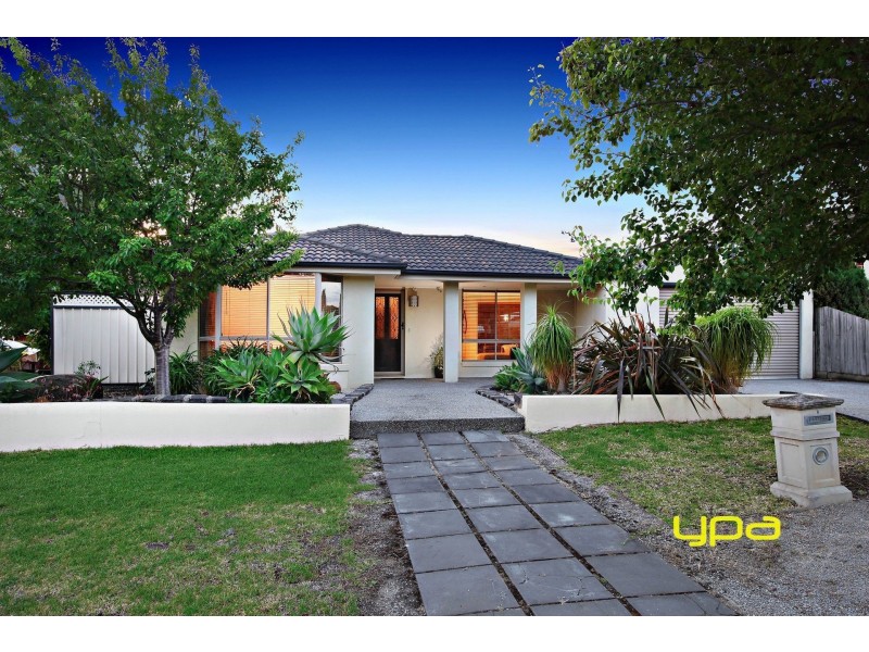 1 Sandalwood Avenue, Hillside VIC 3037