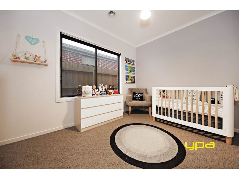 2/15 Jade Way, Hillside VIC 3037