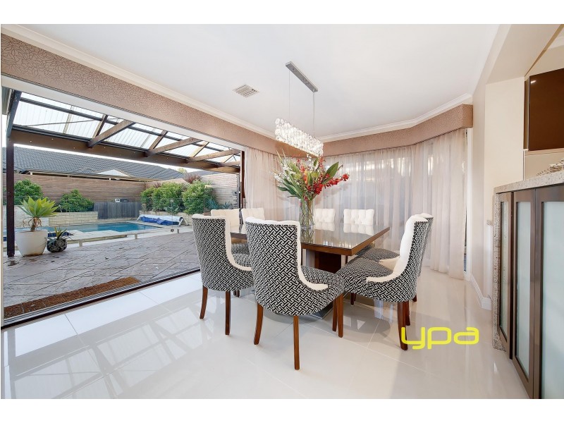 25 Botanic Drive, Hillside VIC 3037