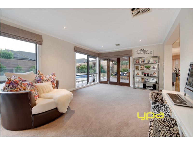 25 Botanic Drive, Hillside VIC 3037
