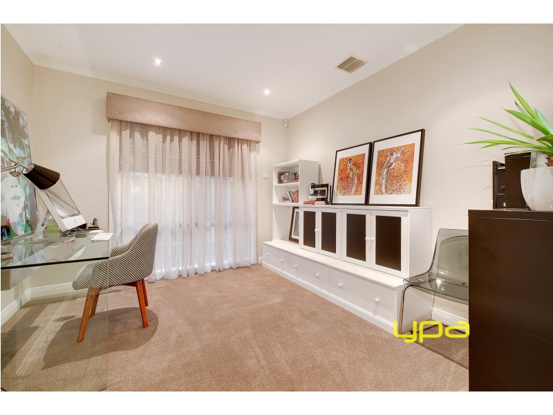 25 Botanic Drive, Hillside VIC 3037