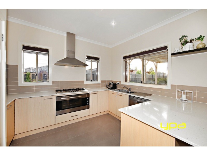 38 Langmore Drive, Hillside VIC 3037