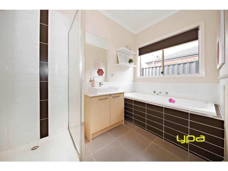 38 Langmore Drive, Hillside VIC 3037