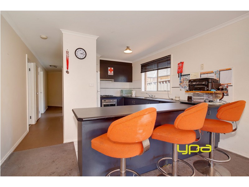 44 Klippel Way, Caroline Springs VIC 3023