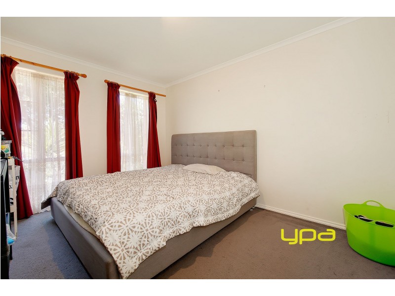 44 Klippel Way, Caroline Springs VIC 3023