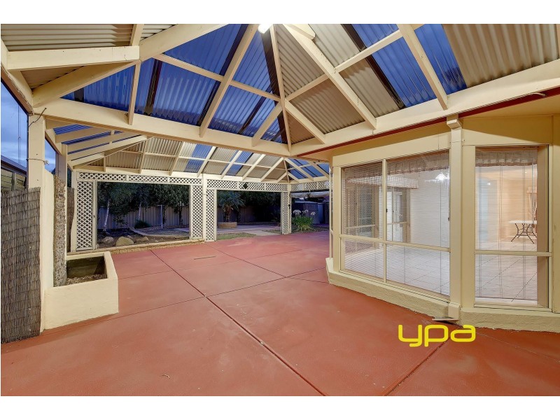 2 McNicholl Way, Delahey VIC 3037