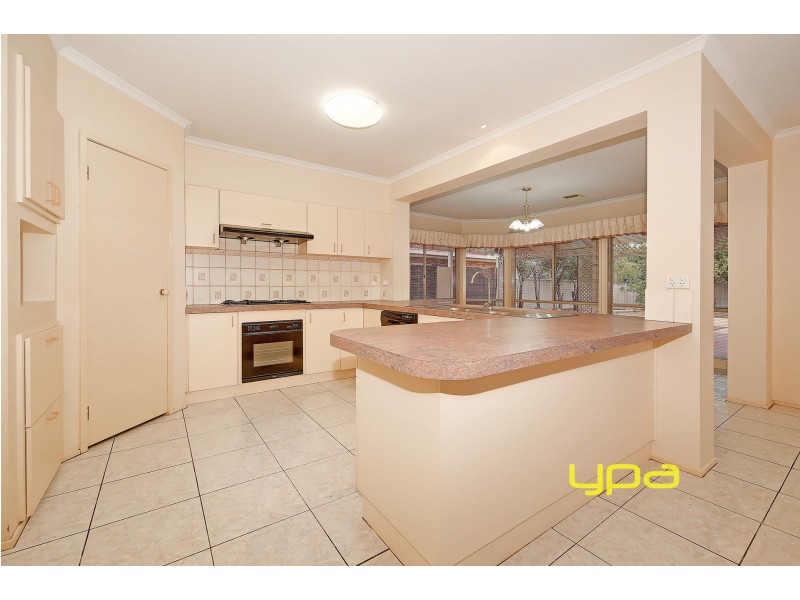 2 McNicholl Way, Delahey VIC 3037