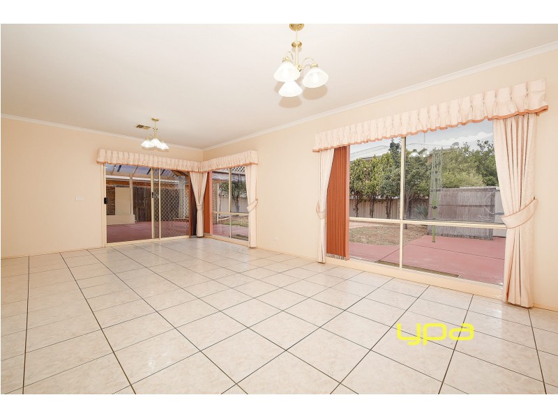 2 McNicholl Way, Delahey VIC 3037