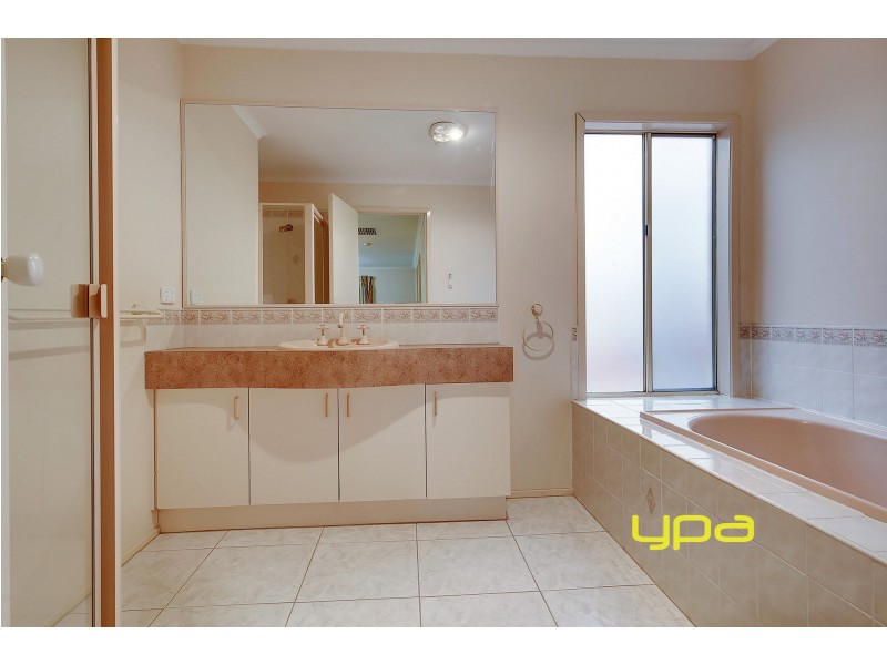 2 McNicholl Way, Delahey VIC 3037