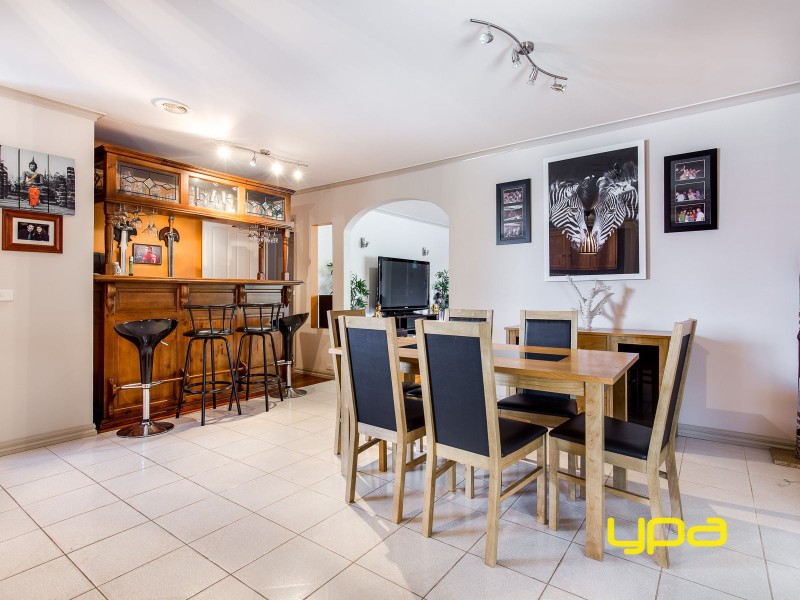 20 Tarana Crescent, Kings Park VIC 3021