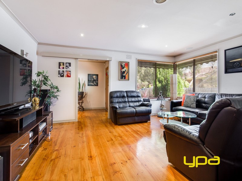 20 Tarana Crescent, Kings Park VIC 3021