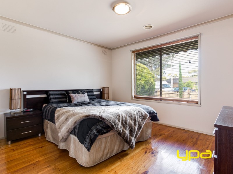 20 Tarana Crescent, Kings Park VIC 3021