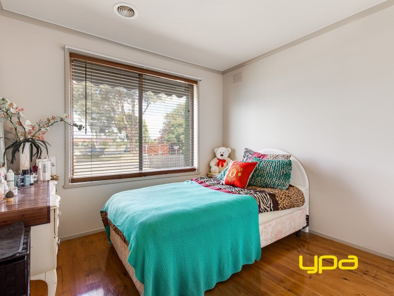 20 Tarana Crescent, Kings Park VIC 3021