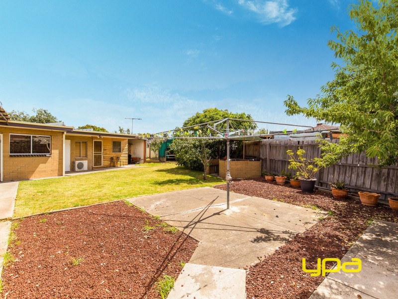 20 Tarana Crescent, Kings Park VIC 3021