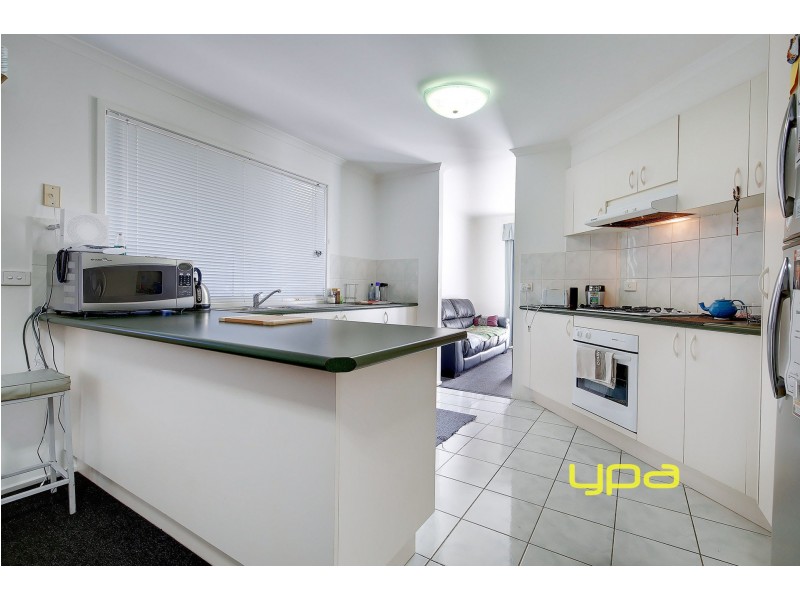 1/10 Brindalee Way, Hillside VIC 3037