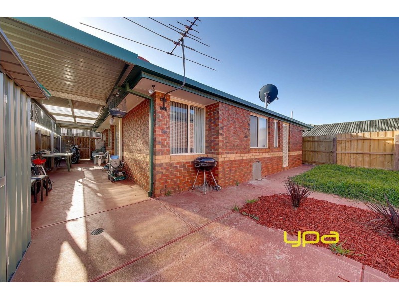 1/10 Brindalee Way, Hillside VIC 3037