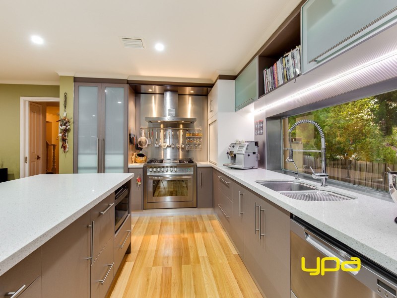 2 Halstead Court, Hillside VIC 3037